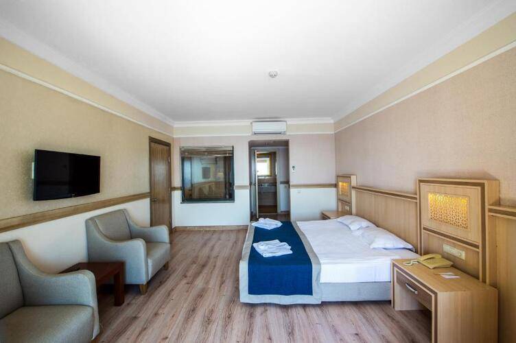 Utopia World Hotel
