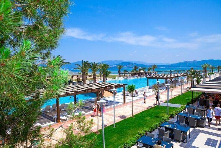 Venosa Beach Resort & Spa