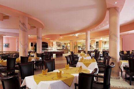 Golden 5 Al Mas Hotel & Beach Resort