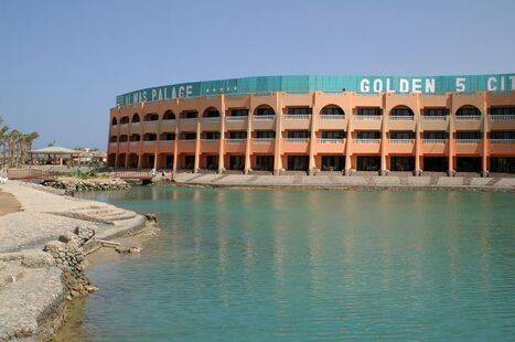 Golden 5 Al Mas Hotel & Beach Resort
