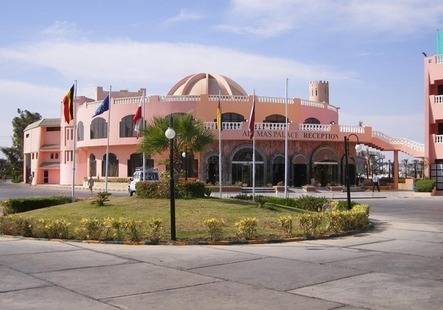 Golden 5 Al Mas Hotel & Beach Resort