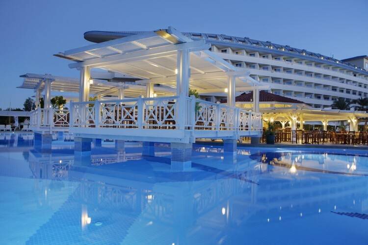 Crystal Admiral Resort Suites & Spa