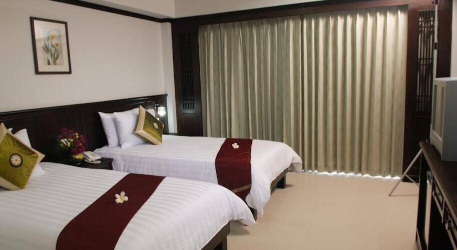 First Residence Hotel