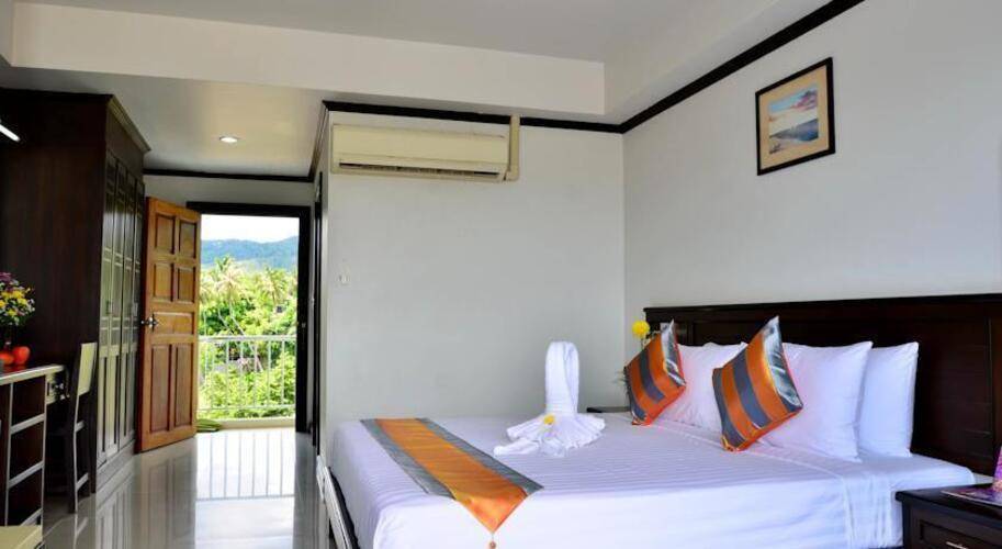 First Residence Hotel