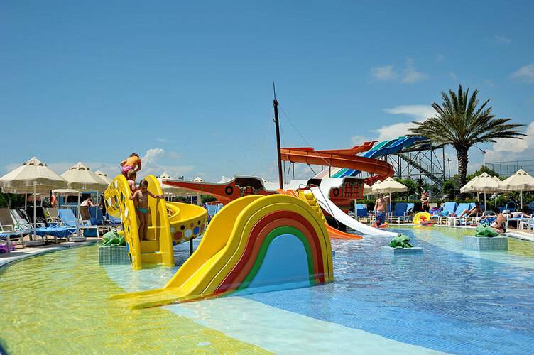 Seaden Sea World Hotel Resort & Spa