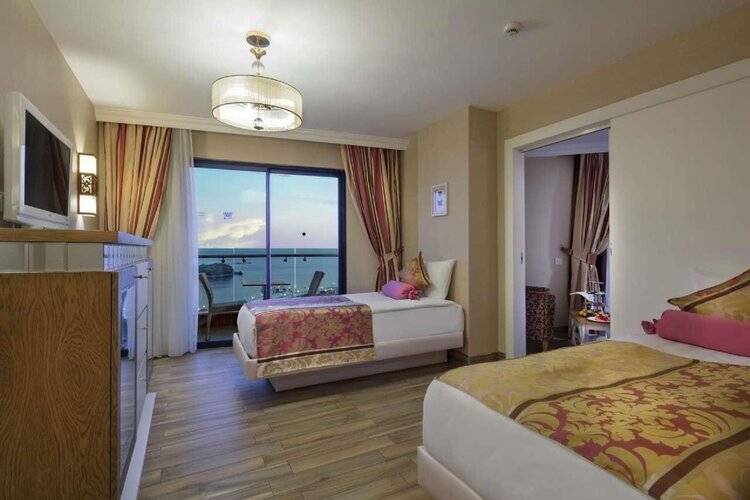 Granada Luxury Resort & Spa