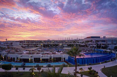 Coral Sea Sensatori Resort