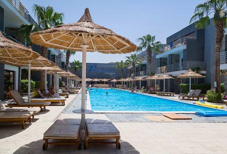 La Rosa Waves Resort And Aqua Park (Ex. Premium Seagull Resort)