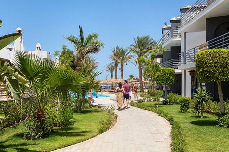 La Rosa Waves Resort And Aqua Park (Ex. Premium Seagull Resort)