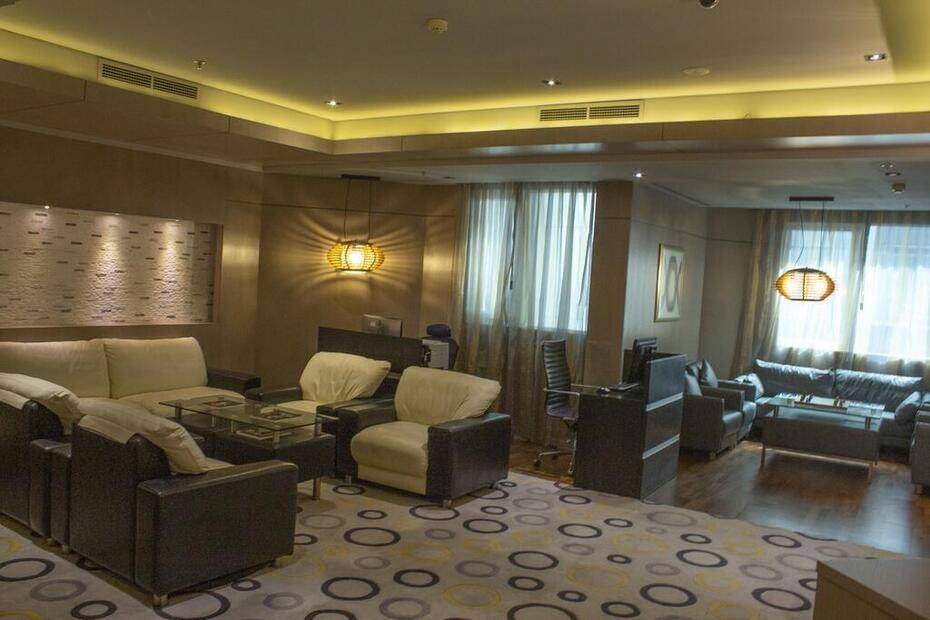 Time Grand Plaza Hotel