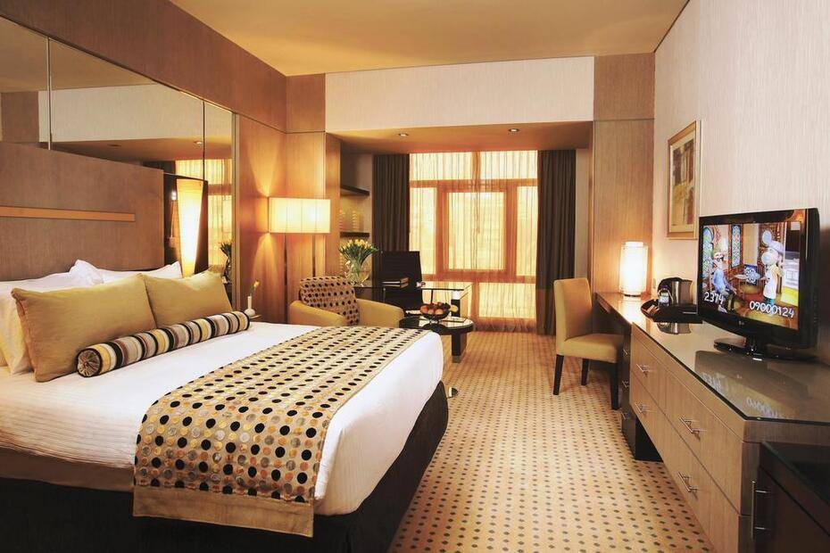 Time Grand Plaza Hotel
