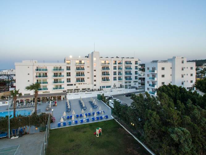 Kapetanios Bay Hotel