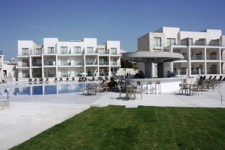 Amphora Beach Resort & Suites