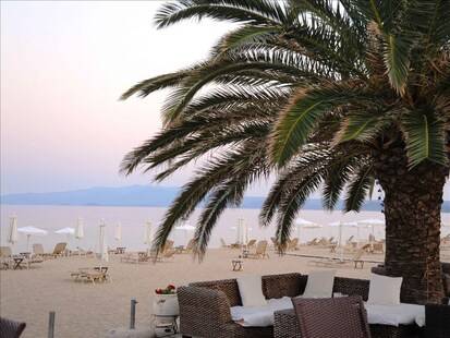 Bomo Assa Maris Beach