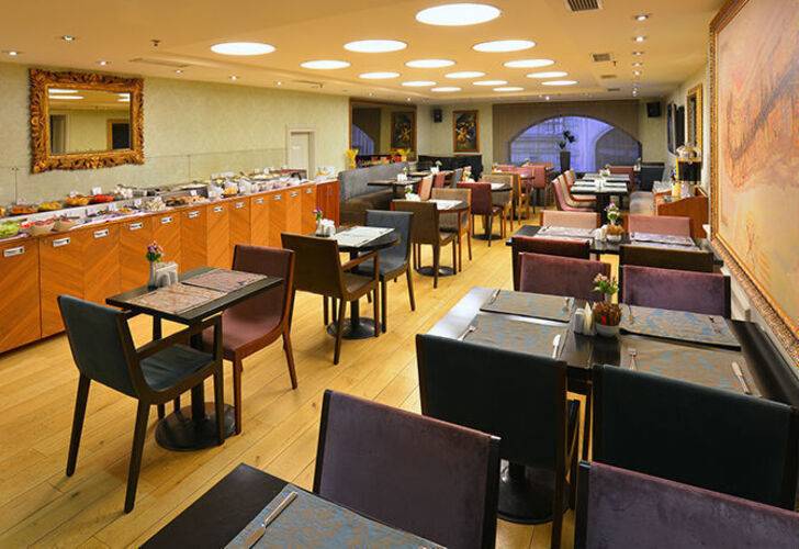 Pera Tulip Hotel