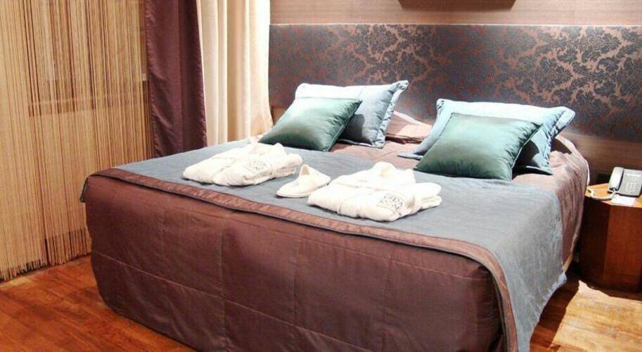 Pera Tulip Hotel