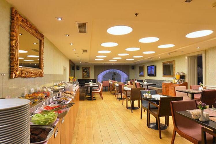 Pera Tulip Hotel