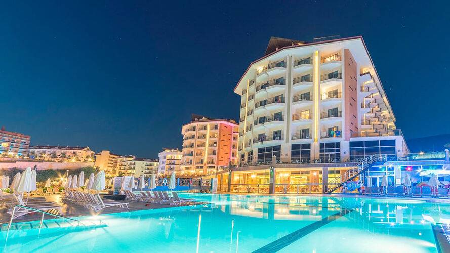 Ramada Resort By Wyndham Kusadasi & Golf