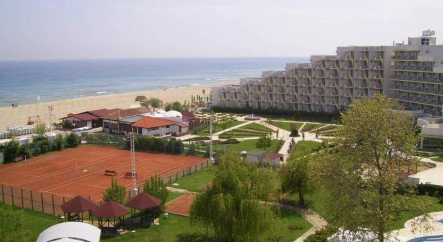 Sandy Beach Hotel