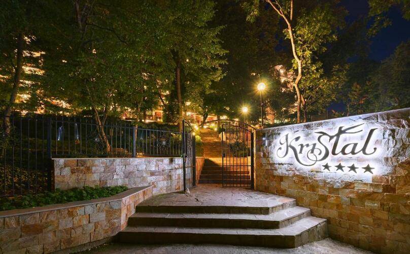 Kristal Hotel
