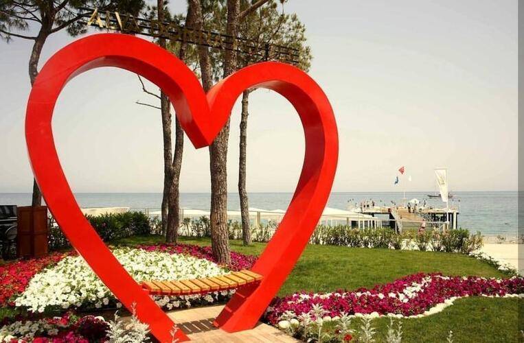 Dobedan World Palace (Eх. Alva Donna World Palace Hotel)