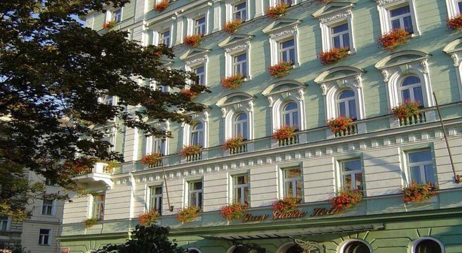 Green Garden Hotel