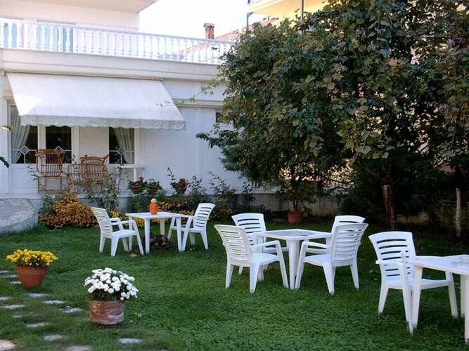 Ioni Hotel