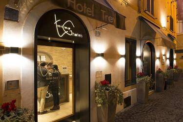 Trevi Hotel 3* Trevi Hotel 3*