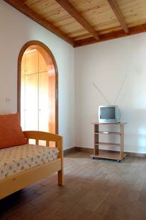 Omirikon Hotel & Apartments