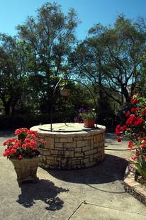 Omirikon Hotel & Apartments