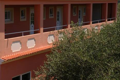 Omirikon Hotel & Apartments