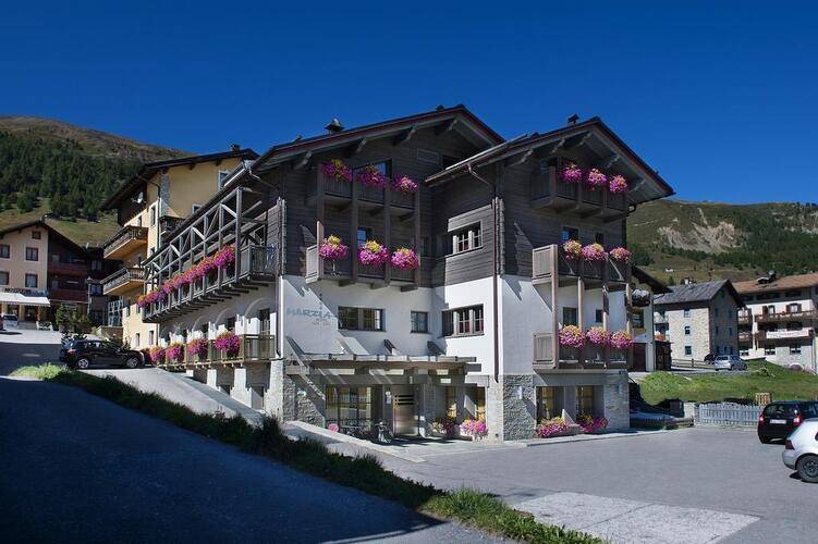 Marzia Hotel