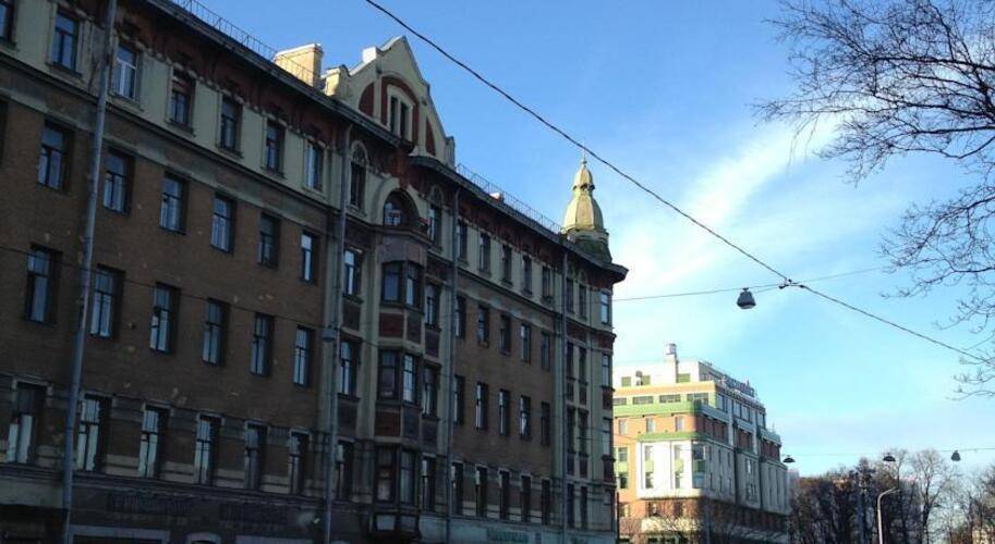 На 16 Линии