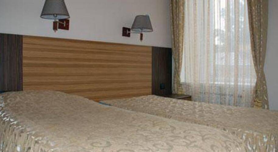 Basil Island Hotel