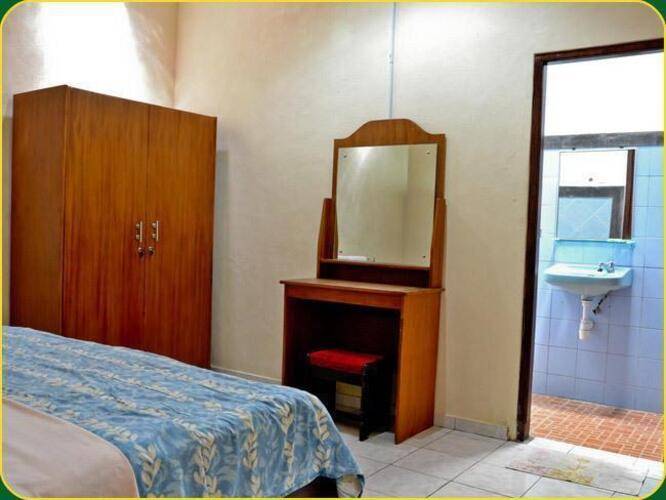 Hotel Jati And Home Stay