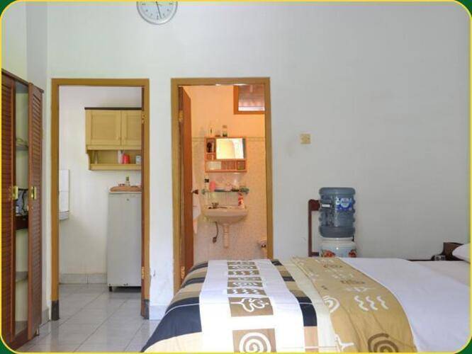 Hotel Jati And Home Stay