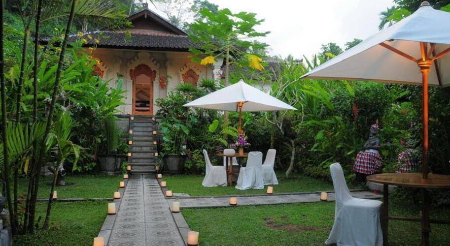 Tirta Ayu Hotel And Restaurant