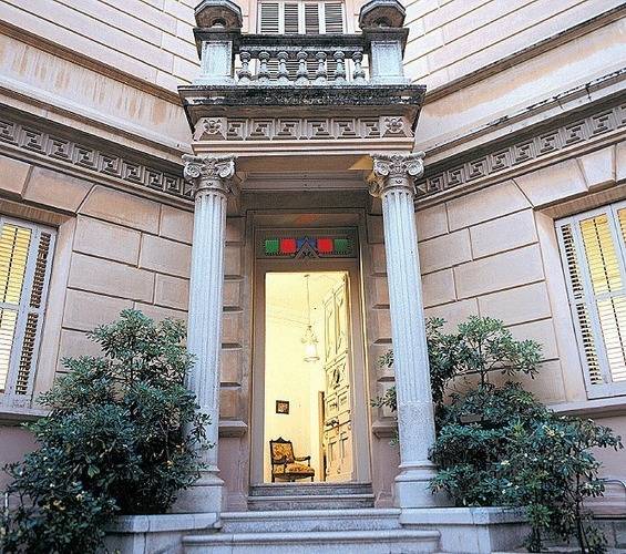 Romantic Hotel