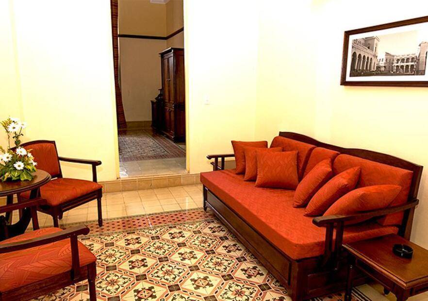 E Velasco Hotel