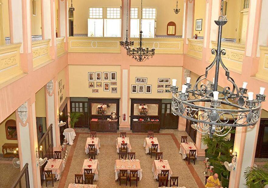 E Velasco Hotel