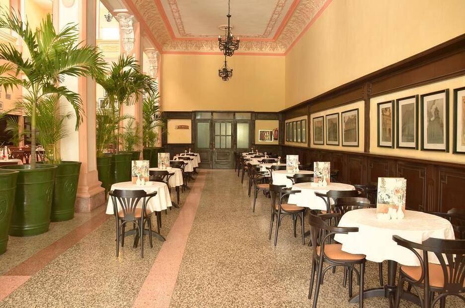 E Velasco Hotel