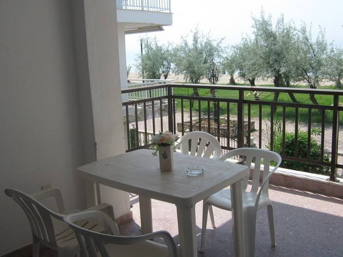 Akti Apartments (Dionisiou Beach)