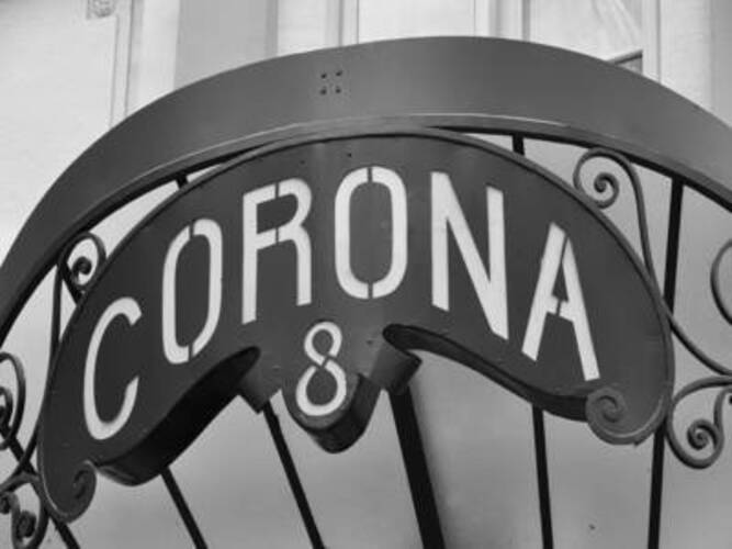 Corona Opera Hotel