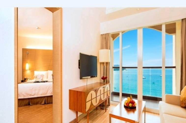 Holiday Inn Yalong Bay Hotel