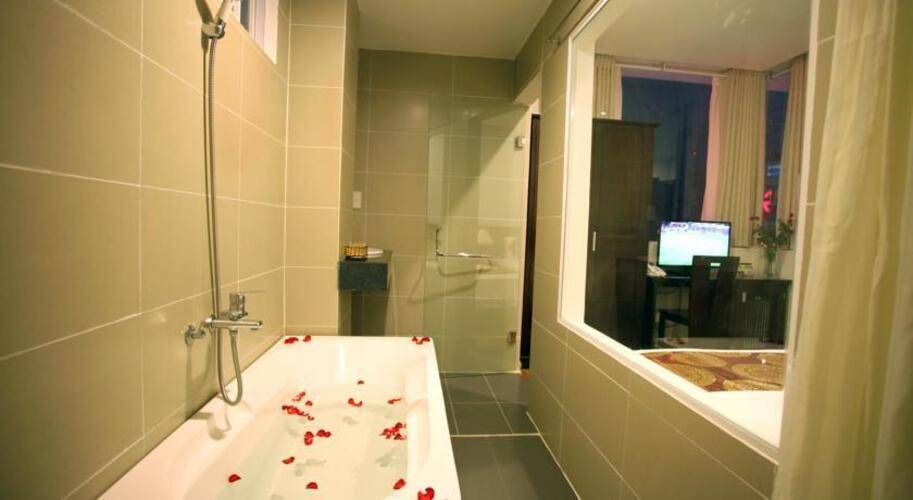 Azura Hotel