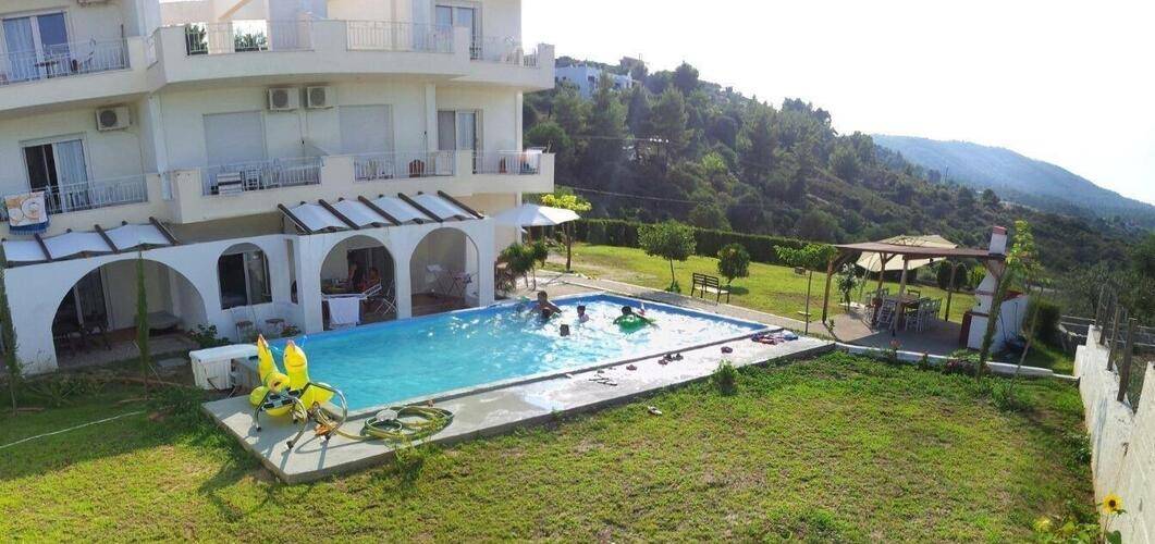 Lofos Vourvourou Apartments