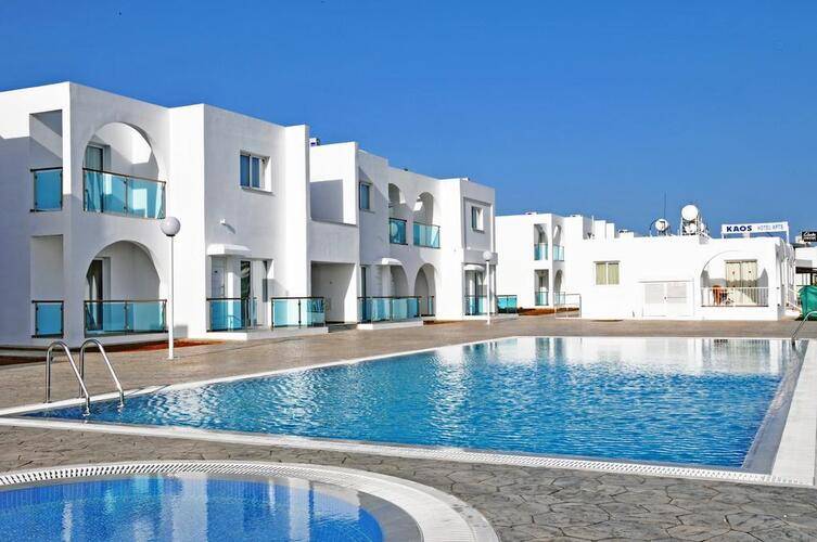 Kaos Hotel & Apartments