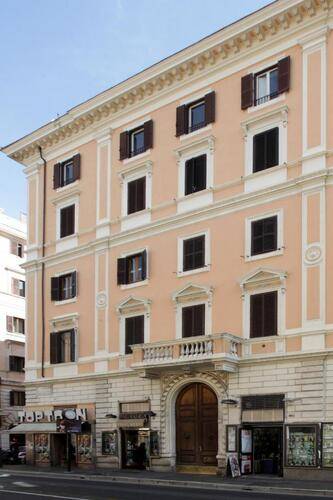 The Independent Suites