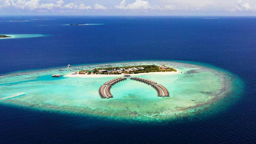 Movenpick Resort Kuredhivaru Maldives