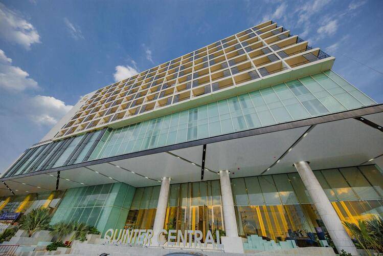 Quinter Central Hotel